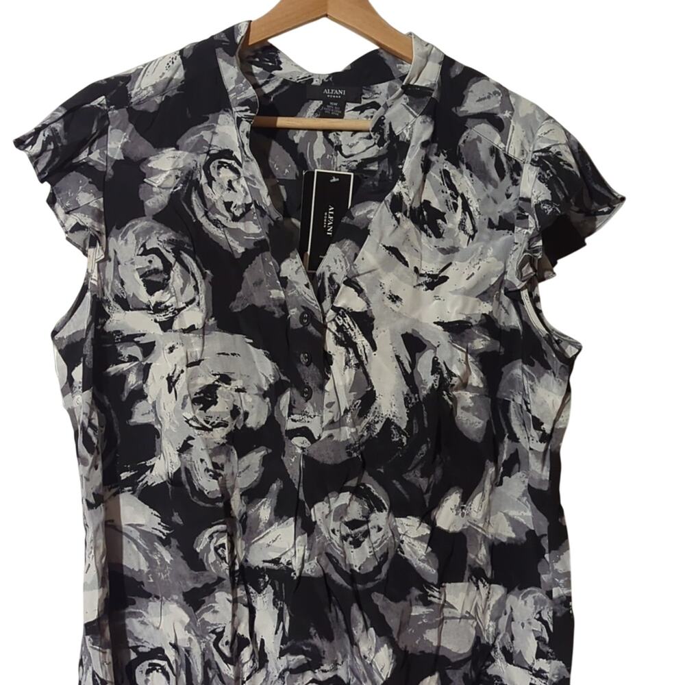 NWT Alfani 16W Black/White/Silver Flower-Patterned Silk Blouse [0082]